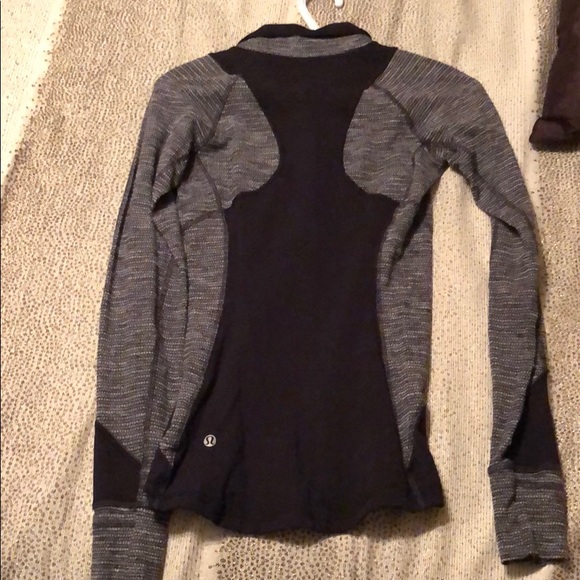 Lululemon Size 2 Sweater - Picture 2 of 2